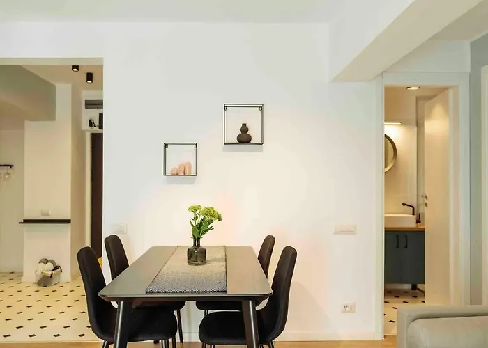 Lejlighed Bright 2br - Location - Balcony *