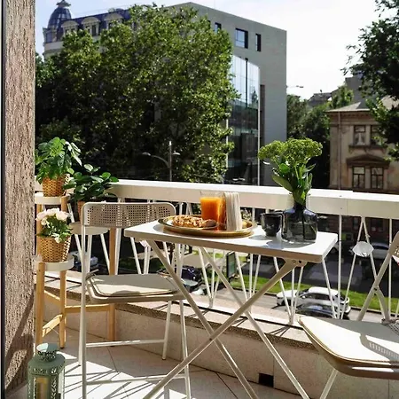 Bright 2br - Location - Balcony דירה *