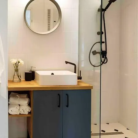Bright 2br - Location - Balcony * בוקרשט