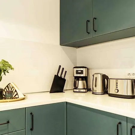 Bright 2br - Location - Balcony * Bucharest