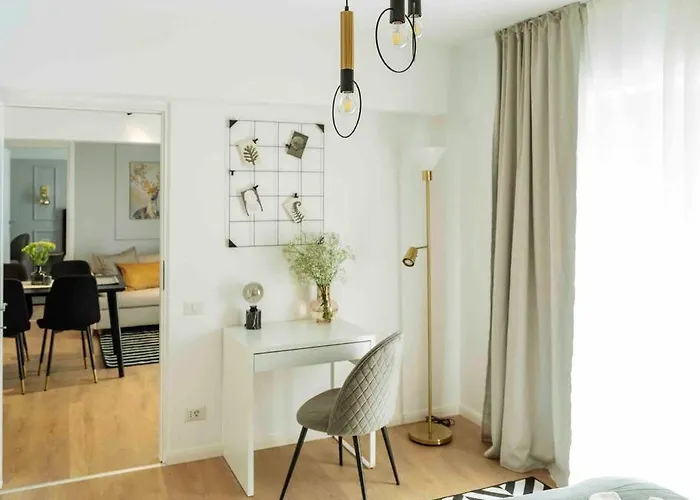 Bright 2br - Location - Balcony