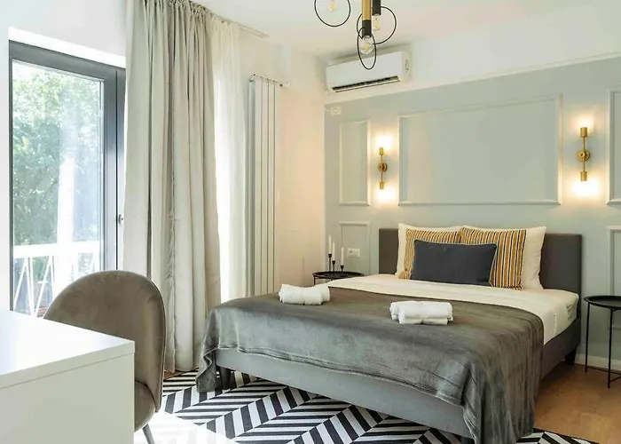 Bright 2br - Location - Balcony Apartamento