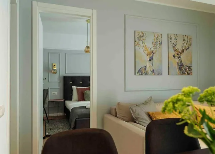 Bright 2br - Location - Balcony 아파트