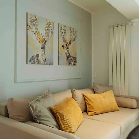 Apartment Bright 2br - Location - Balcony Bucharest