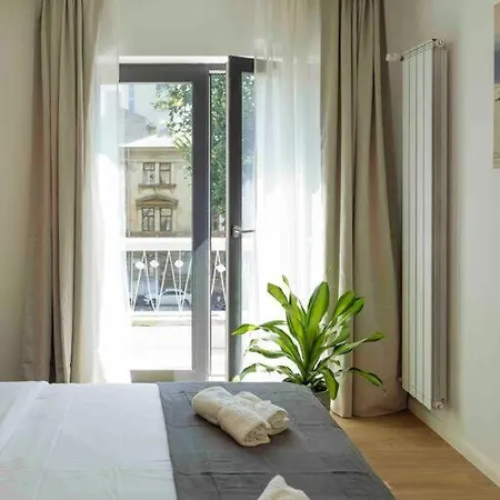 Апартаменти Bright 2br - Location - Balcony