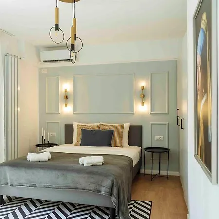 Bright 2br - Location - Balcony Апартаменти *