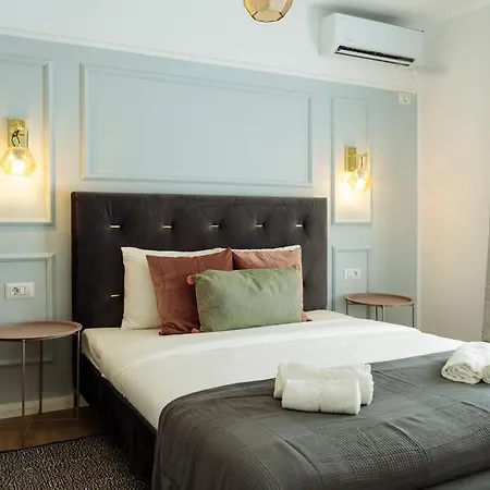 Апартаменти Bright 2br - Location - Balcony