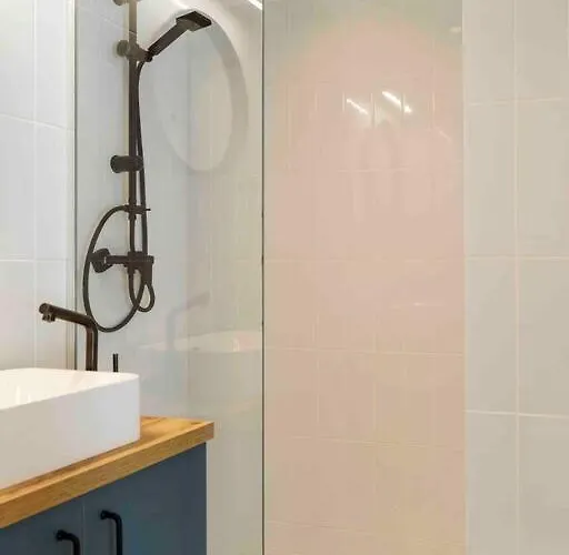 דירה Bright 2br - Location - Balcony *